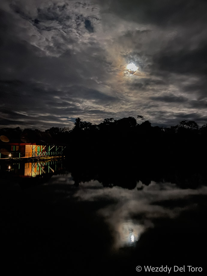 Uakari Floating Lodge at night (“Pousada Uacari”). A community-based tourism initiative in the heart of the Brazilian Amazon.